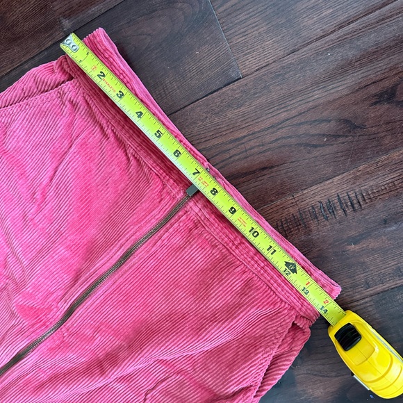 Pink / Mauve corduroy zip up skirt - Picture 3 of 5